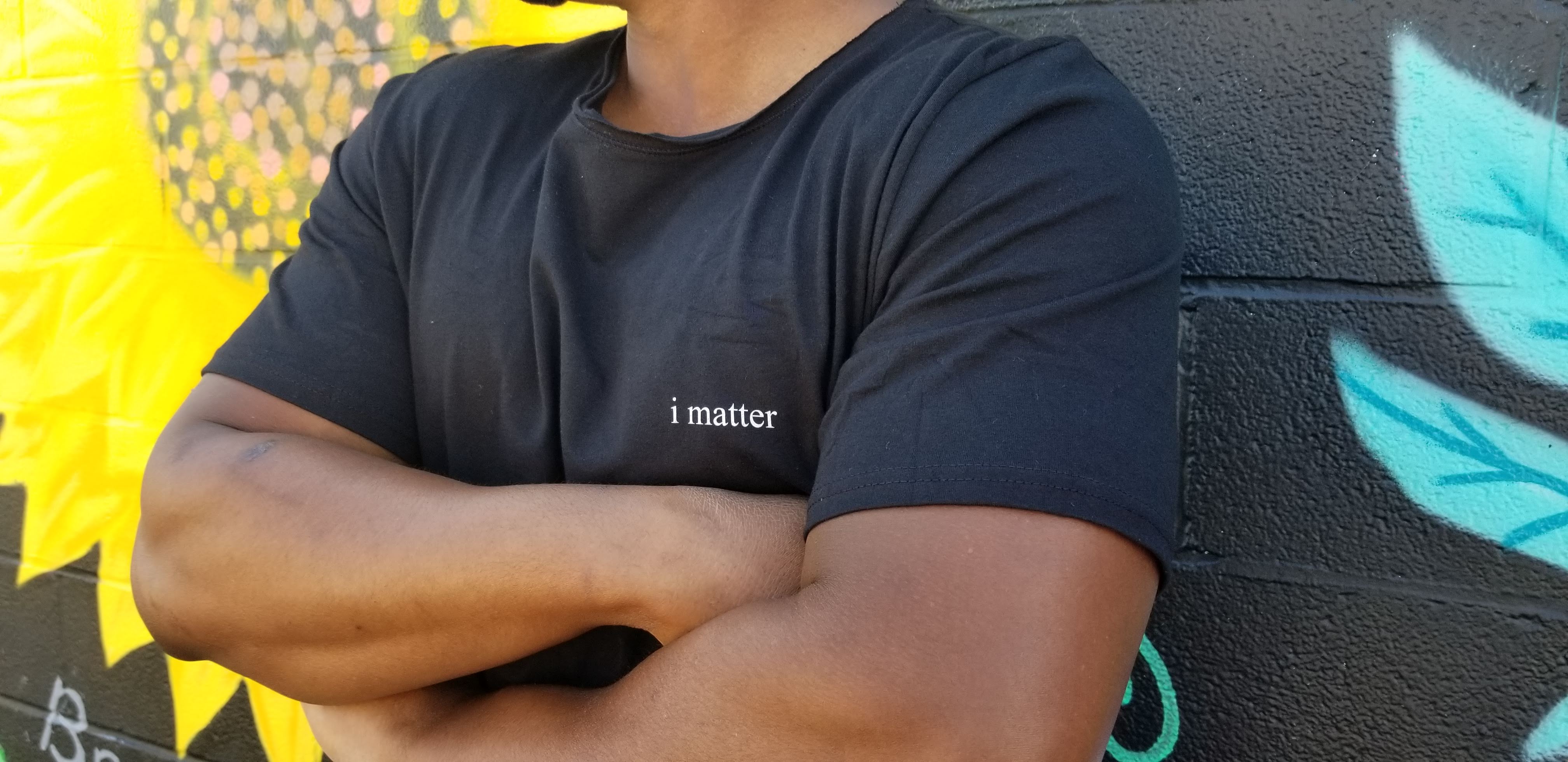 i matter raw neck tee